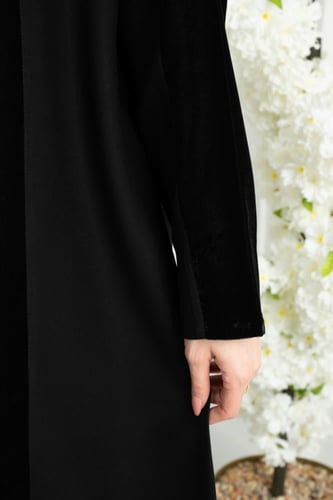 عباية نص كلوش كتان درجة أولى مع مخمل تيجان