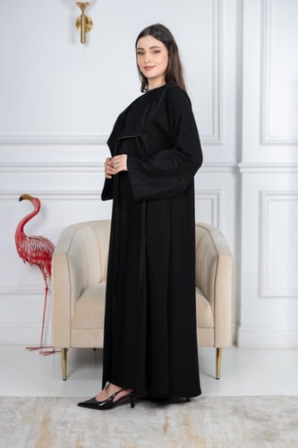 عباية بتدخيله جاكار وفصوص كريستال