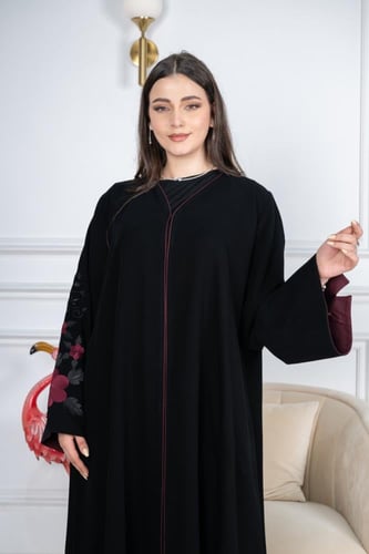 عباية كريب فيراري أنيقة وفاخرة بأكمام مربعة ومبطنه