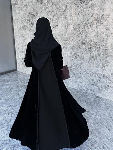 ‏Velouria | ڤيلوريـا