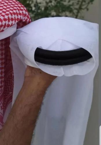 شماغ وعقال مخيط مع بعض