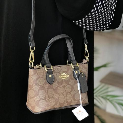 شنطة coach
