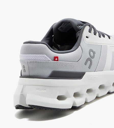 On Women's Cloudrunner 2