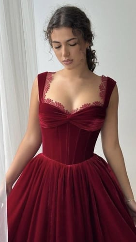 فستان جوخ برغندي