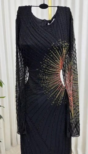 فستان قمراء