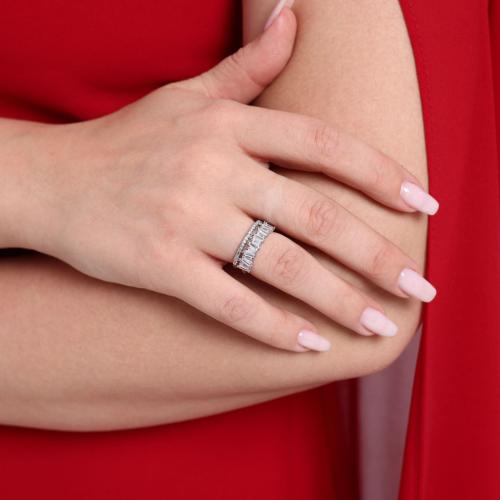 Elegant Shimmer Ring