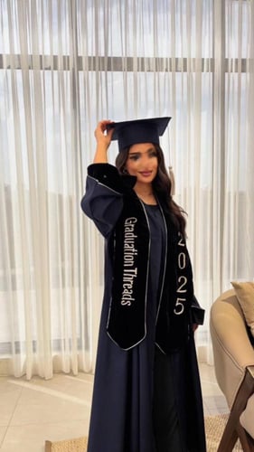 عبايات تخرج