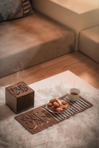 مبخرة و صينية بالاسم