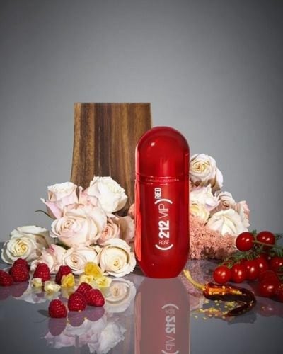 عطر كارولينا هيريرا 212 vip روز ريد للنساء| 80 مل...