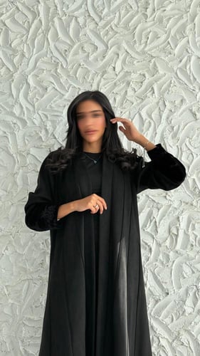 عباية شمواه مطرزة اسود
