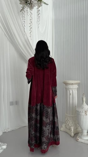 عباية مخمل قطيفة برغندي
