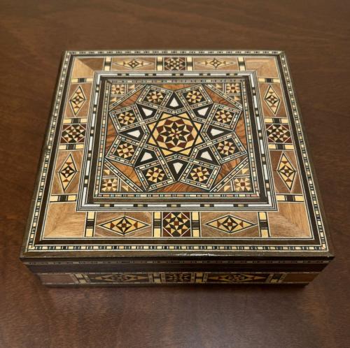 صندوق مربع 22x22