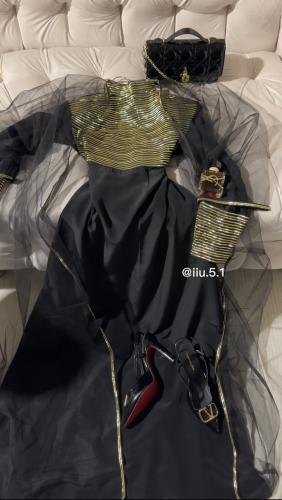 Empty royal Hainek cloak