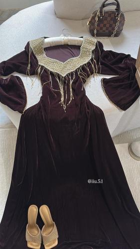 Velvet fabric with brown chains
