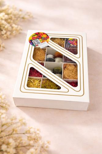 Box of Qamar al-Din with mixed flavors and sauce