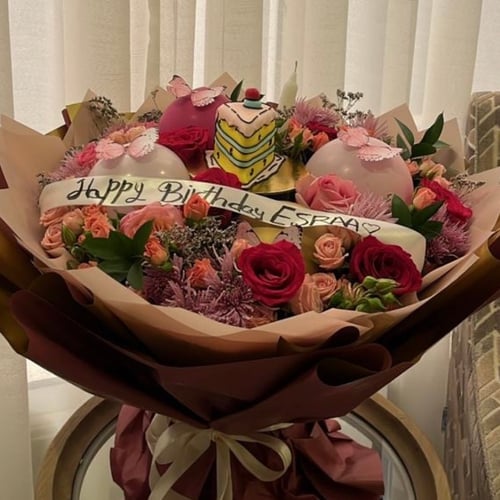 بوكيه الكيك والغيم