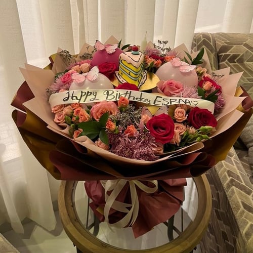 بوكيه الكيك والغيم