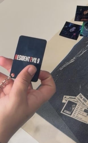 بوكس لعبة ريزدنت ايفيل Resident Evil( قابل للتعديل...