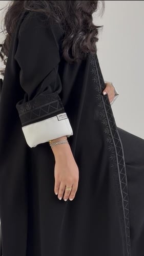 عبايه روز ( ملكي ، تطريز )