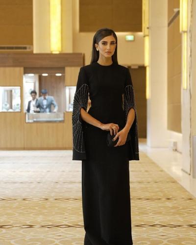 فستان تطريز فصوص