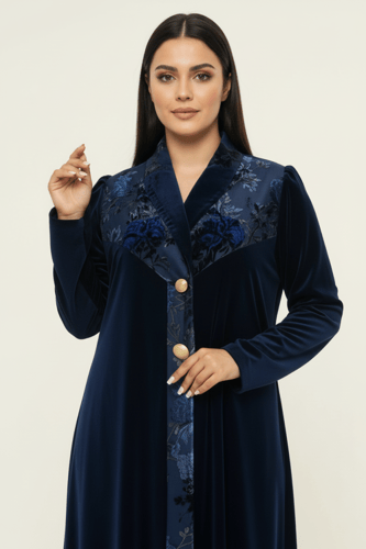 عباية أنيقة من المخمل الراقي باللون الكحلي ومزينة...