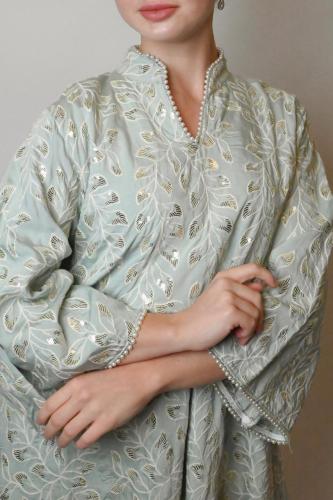 جلابية ميدي أنيقة باللون التيفاني الفاتح #25