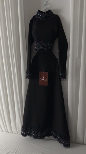 طقم من قطعتين فخم