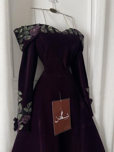 فستان مخمل مطرز