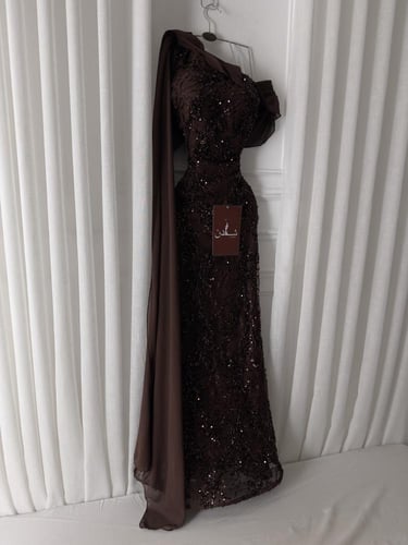 فستان سهره بني لمعه فخم