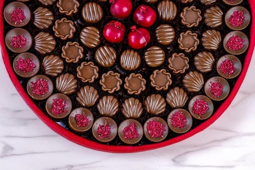 صينيه شوكلت متنوع الحشوات مكشوف Chocolate tray wit...