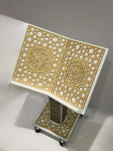 حامل مصحف متحرك مزخرف وسط M2