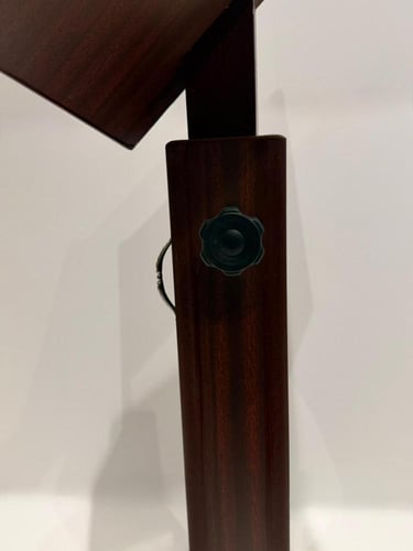 حامل مصحف متحرك كبير