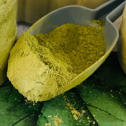 عشبة الوسمة لاخفاء الشيب _ 1000 ml