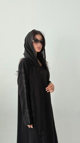 عبايه(١٣٧)