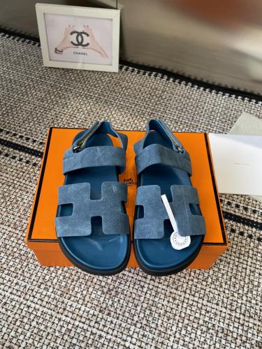 ايرميز Sandals
