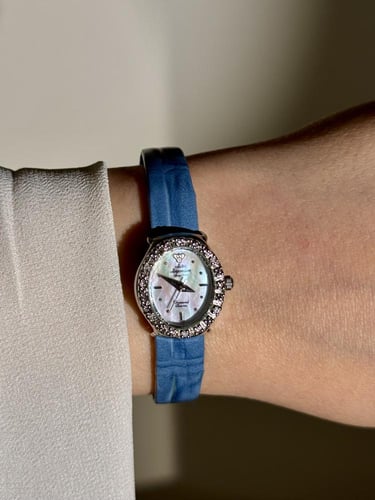 ساعه فنتج فاخرة من ماركة Jules Jürgensen الدنماركي...