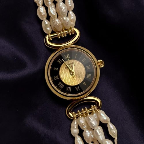 ساعة فنتج فاخرة وأنيقة من ساعات ANNE KLEIN الامريك...