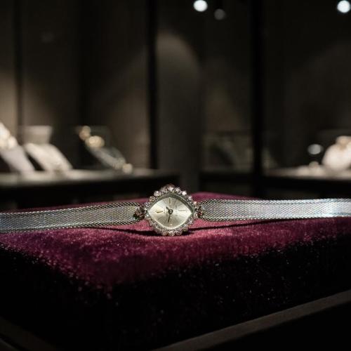ساعة فنتج فاخرة وأنيقة من Jules Jurgensen ، من عام...