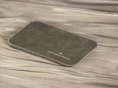 ساعة فنتج أنيقة مطليه ذهب ايطالي ، إطار مميز مزين...