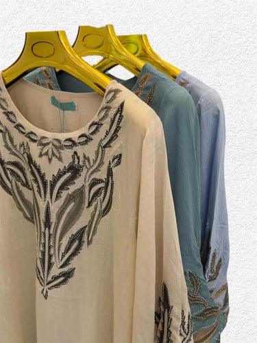 جلابيه نسائي مطرز بالكرستال