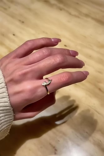 خاتم بحرف مخصص – تصميم أنيق حسب الطلب