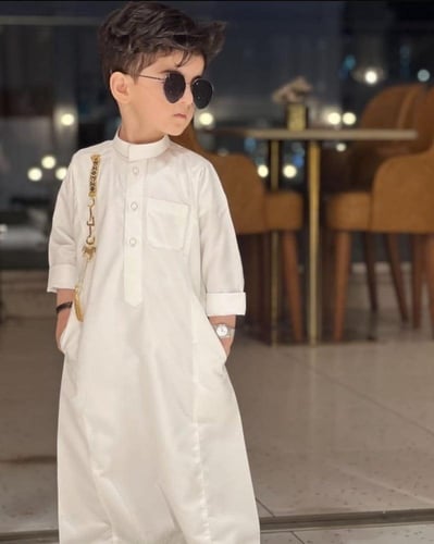 بروش الكتف بالاسم – تصميم فاخر حسب رغبتك من إكليل...