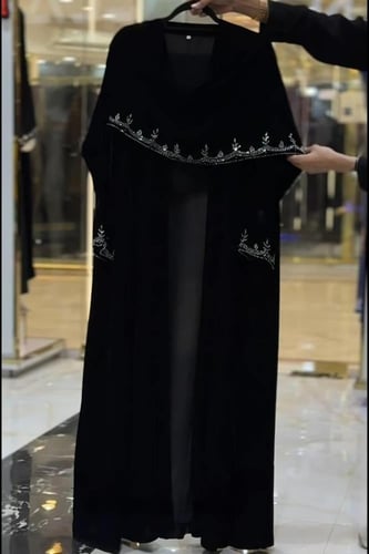 عباية شتوية فاخرة الأكثر مبيعاً _ تصميم راقٍ يناسب...