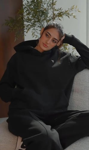 هودي الشتاء الأنيق – تصميم فاخر ودافئ لإطلالة شتوي...