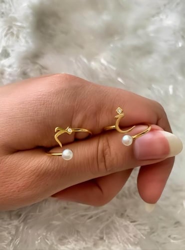 خاتم حرف مرصع بالزركون | إكسسوار نسائي أنيق