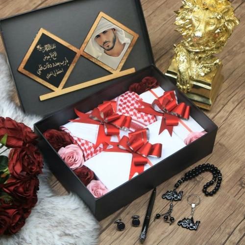 بوكس هديه رجالي مخصص بإسمه وصورته