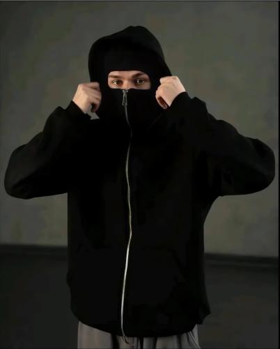 بلوفر شتوي بسحاب وغطاء وجه – خامة دافئة وإحساس مري...