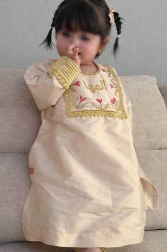 فستان شالكي رمضاني بالاسم بتفصيل أنيق