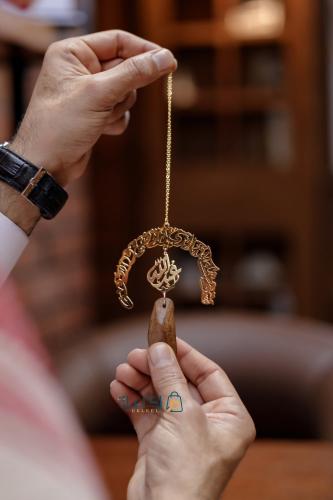 تعليقة سيارة استوداعية بالاسم – اكسسوار فاخر مع كس...