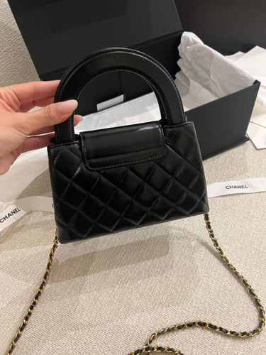 Chanel Kelly bag